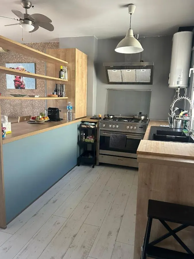 Grand Appartement Proche De La Mer Roses
