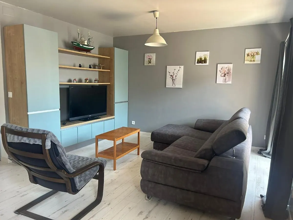 Grand Appartement Proche De La Mer Roses Apartment