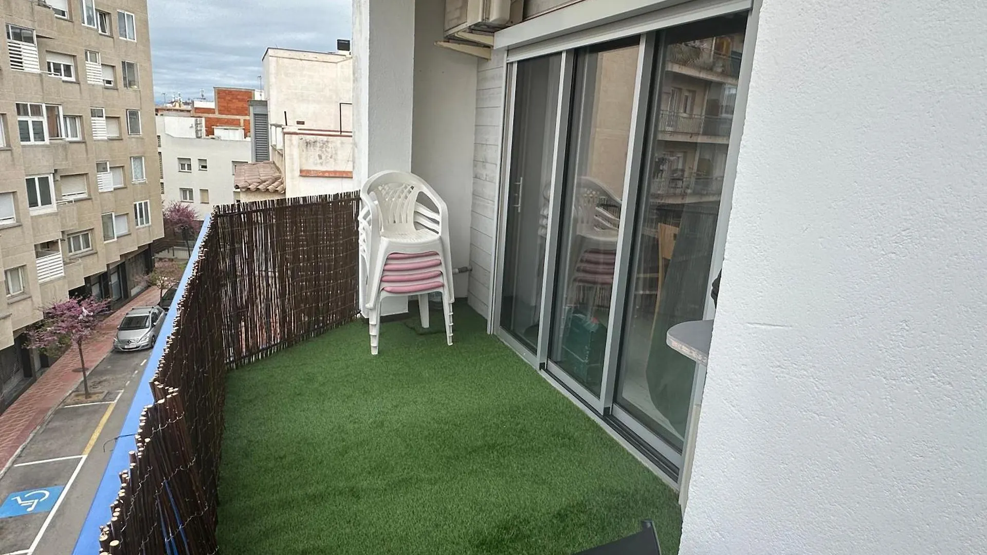 Grand Appartement Proche De La Mer Roses Spain